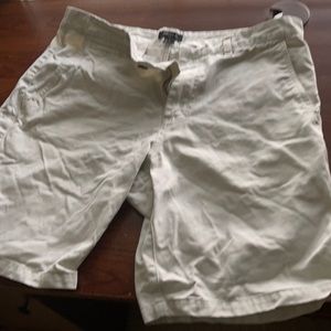 Forever 21 khaki shorts white